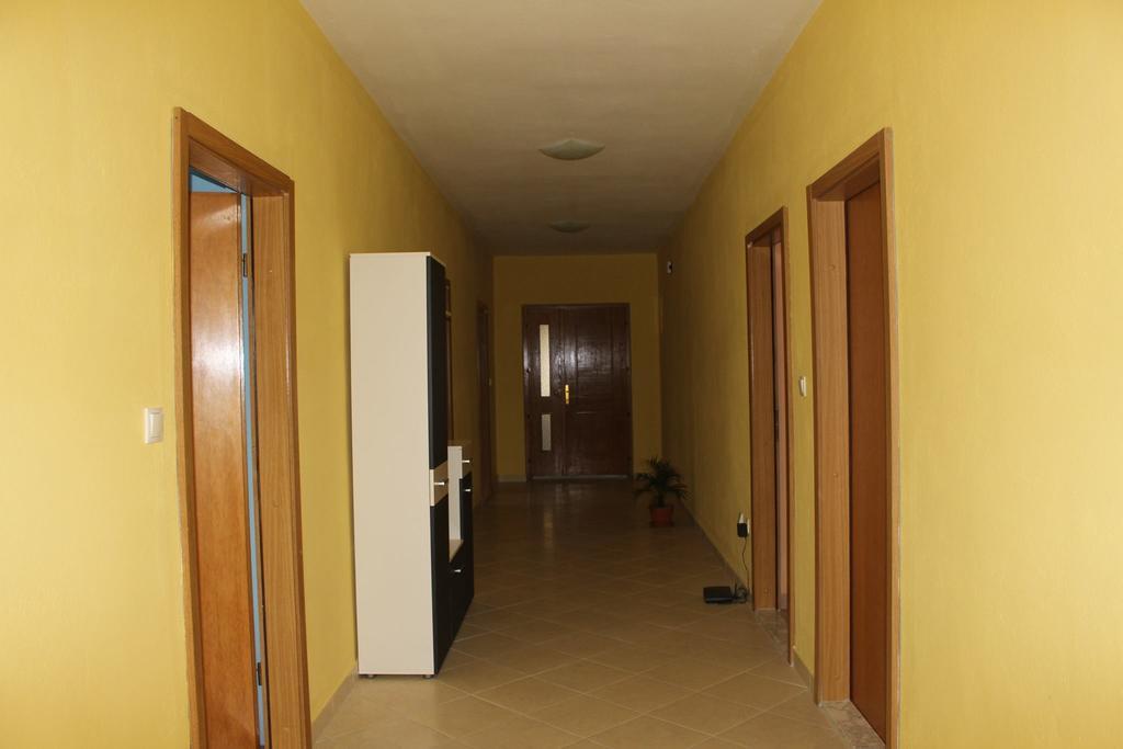 Apartment And Pool Nika Bibinje Ngoại thất bức ảnh